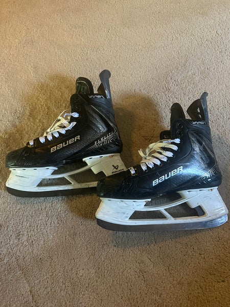 Black 2025 Bauer Vapor Flylite Hockey Skates Regular Width Pro Stock 7.5 (Used)