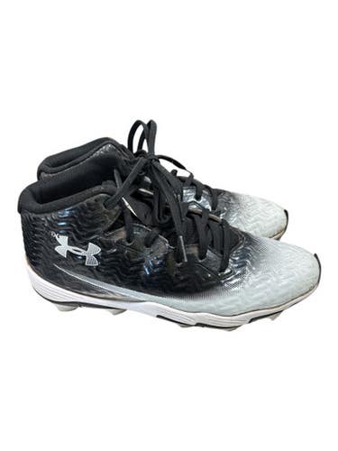 Used Under Armour Adult FB Cleats Black And White Senior 7.5 11862-S000093177