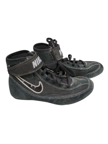 Used Nike 366684-001 BLK/WHT SHOES Wrestling Shoes Black Junior 02 11862-S000093670