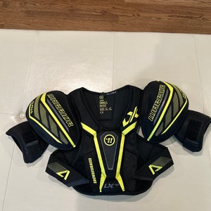 Small Junior Warrior Alpha LX 40 Shoulder Pads (Used)