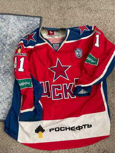 Red Size 54 Men's Athletic Knit Jersey (Used)