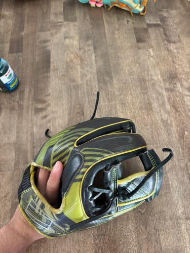 Rawlings REV1X RH Infield Baseball Glove 11.75" (Used)