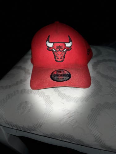 Red Adult Unisex Large New Era Hat (Used)