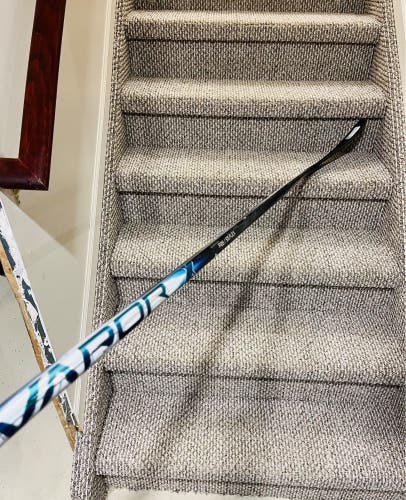 Bauer Flylite RH P28 55 (New) Junior/INT