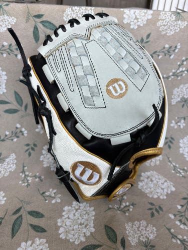 Wilson A2000 LH Softball Glove 12.5" (New)