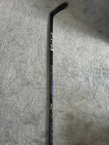 Senior CCM Ribcor Trigger 9 Pro Right Handed Hockey Stick P28 70 Flex (New)