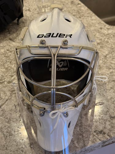 Senior Small 2024 Bauer 930 Goalie Mask (Used) - Cat's Eye Cage