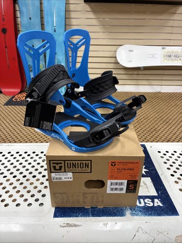 Union Flite Pro Snowboard Binding 23/24 NEW SIZE SMALL BLUE