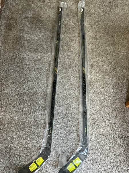 Senior Warrior Alpha LX3 Pro Right Handed Hockey Stick M28 70 Flex Pro Stock (New)