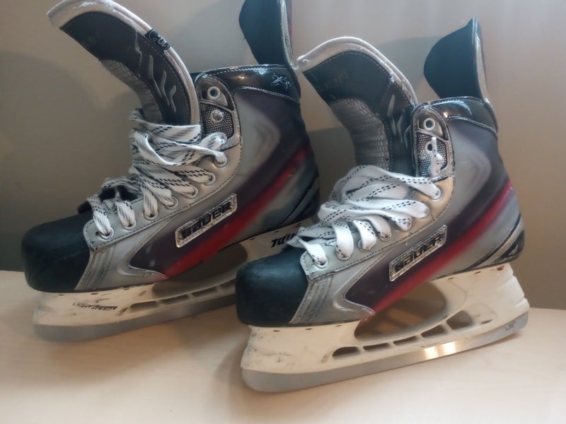 Black/Gray 2011 Bauer Vapor X 7.0 Hockey Skates Regular Width 10.5 (Used)