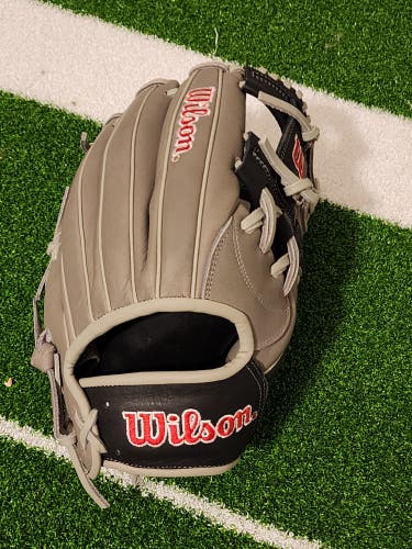 2025 Wilson RH Outfield A1000 Baseball Glove 11.75" (New)