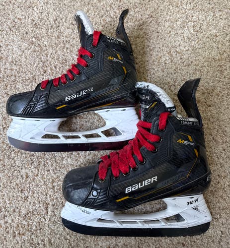 Bauer Supreme M5 Pro Hockey Skates - Size 4 (Used)