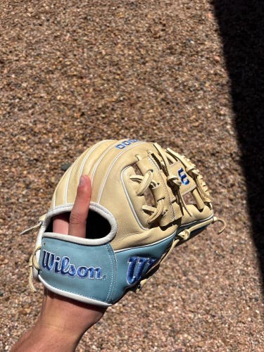 Wilson A2000 1786 RH Infield Baseball Glove 11.5" (Used)