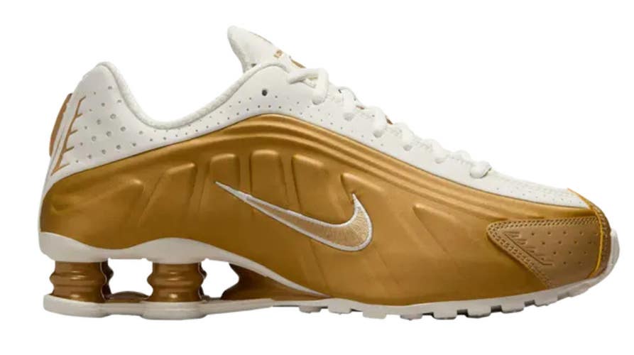 Size 6.5 - Nike Wmns Shox R4 'Metallic Gold' ar3565-010
