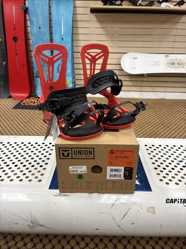 Union Flite Pro Snowboard Binding 22/23 NEW SIZE SMALL RED