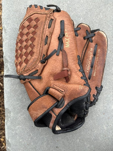 Mizuno Prospect RH Infield Baseball Glove 11.5" (Used)