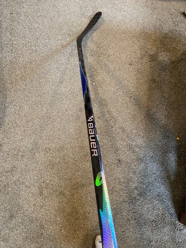 Senior Bauer Vapor Flylite Right Handed Hockey Stick P92 77 Flex Pro Stock