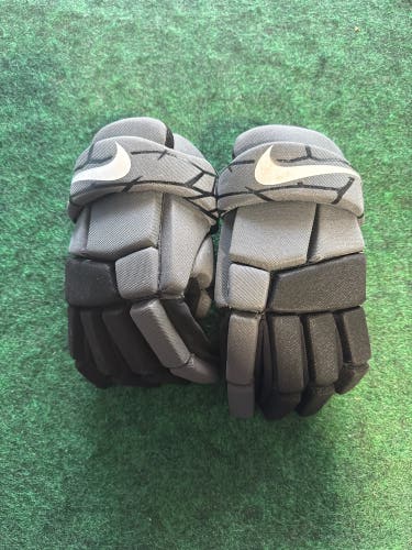 Gray Nike Vapor LT Lacrosse Gloves (Used) | Youth Large