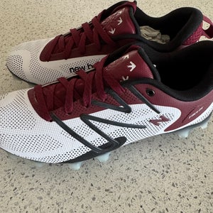BRAND NEW - White & Burgundy Men's Size M 7.5 2E Wide Adult New Balance Freeze 4.0 (New)