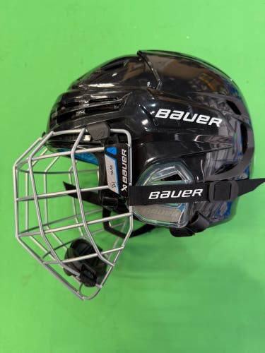 Medium Bauer Re-Akt 65 Helmet (New)