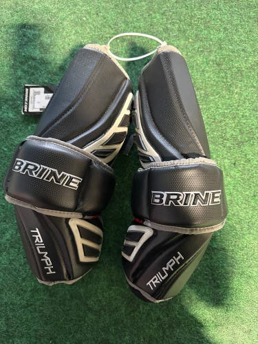 Brine Triumph III Arm Pads (New) | Adult Large