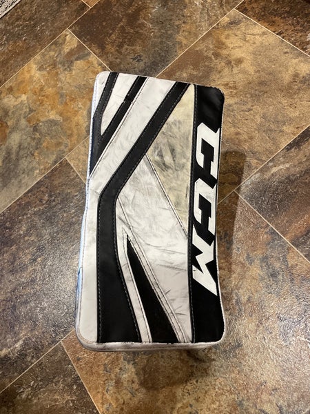 CCM P2.9 Regular Blocker White/Black (Used)