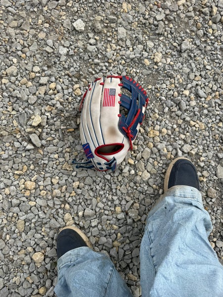 2023 Rawlings Heart of The Hide RH Infield Softball Glove 11.5" (New)