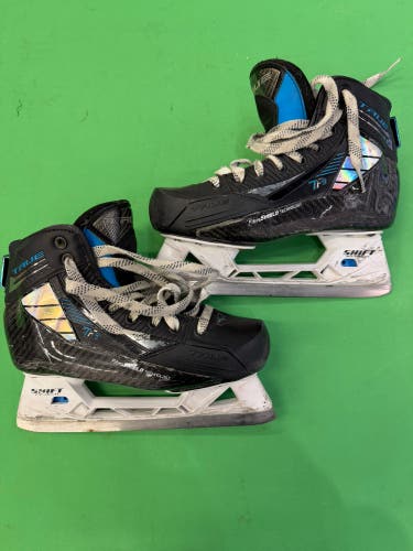 Intermediate True TF9 Hockey Goalie Skates Regular Width Size 5 (Used)