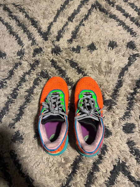 Men's Size M 9.0 (W 10.0) Nike Lebron 20 Shoes (Used)