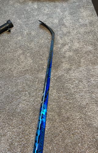 Senior Bauer Twitch Right Handed Hockey Stick P92 65 Flex snr Pro Stock (Used)