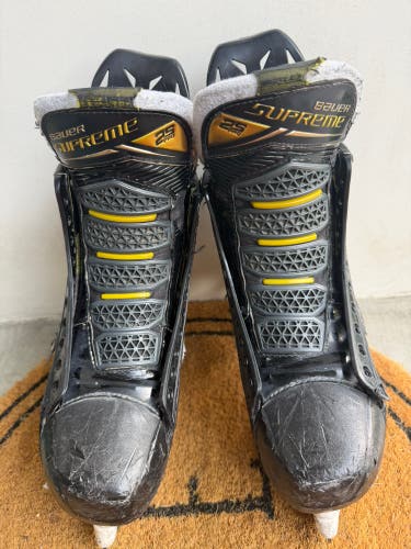 2018 Bauer Supreme 2S Pro Hockey Skates Regular Width 7.5 (Used)