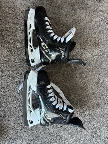 Black 2023 CCM JetSpeed FT6 Pro Hockey Skates Narrow Width Pro Stock Size 5.5 (Used)