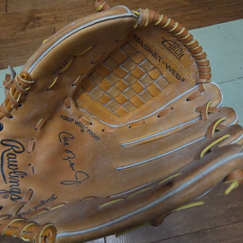 Rawlings RH Cal Ripken Jr RSE36 Baseball Glove 12.5" Great Condition