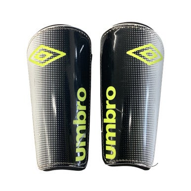 Used Umbro Soccer Shin Guards Adult Black M/L 11760-S000090925
