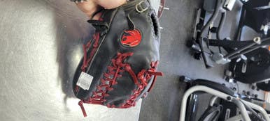 Used 12.5 TRAPEZE BB/SB Glove RH Throw Black 12 1/2" 11497-C000157292