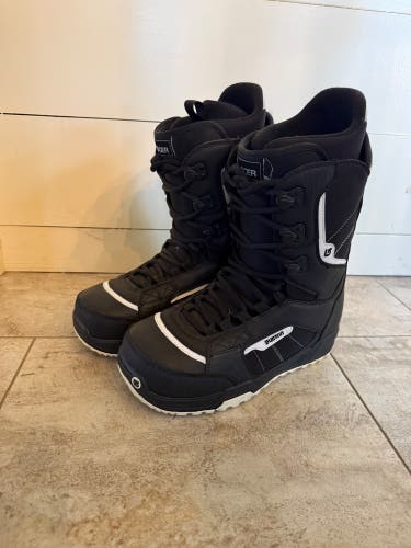 Men's Size M 10.5 (W 11.5) Burton Invader Snowboard Boots (Used)