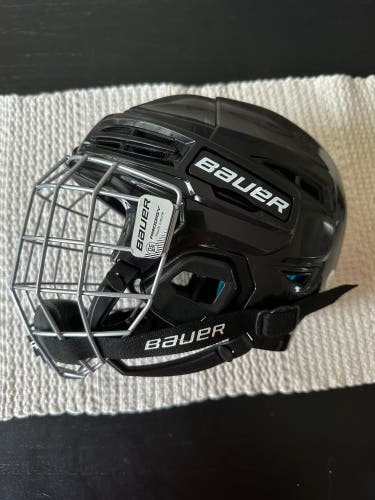 Youth Bauer Prodigy Helmet (Used)