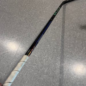 Junior CCM Ribcor Trigger 9 Pro Hockey Stick Right Handed P90TM 50 Flex (Used)