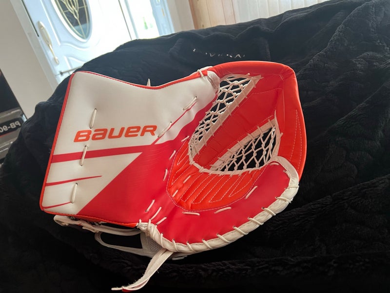 Bauer Ultra Sonic Carter Hart Goalie Glove