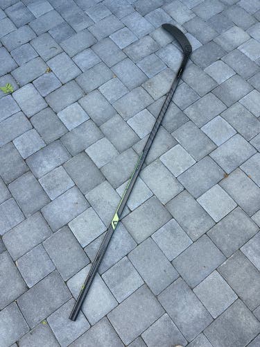 Senior Warrior Alpha LX3 Right Handed Hockey Stick W28 85 Flex (New)