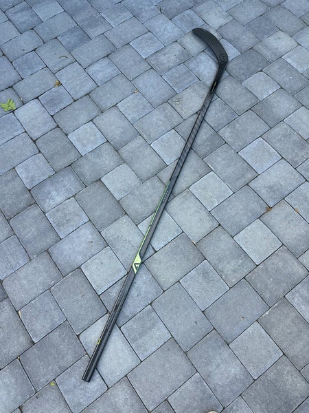 Senior Warrior Alpha LX3 Right Handed Hockey Stick W03 85 Flex (New)