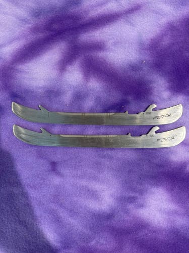 Bauer Fly-X Holders, Runners, & Replacement Steel Blades 230 mm (Used)