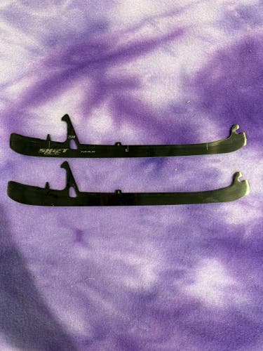 True Shift Holders, Runners, & Replacement Steel Blades 254 mm (Used)