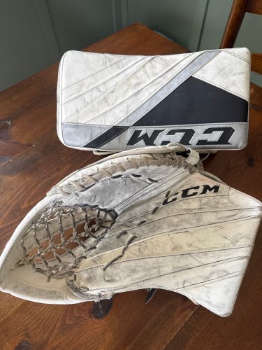 CCM Extreme Flex 5.5 Glove & Blocker Regular (Used)