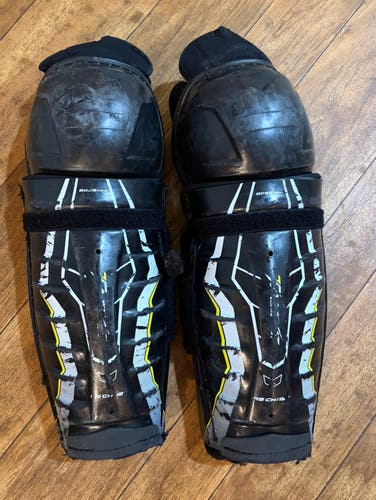 Intermediate CCM Tacks 2052 13" Shin Pads (Used)
