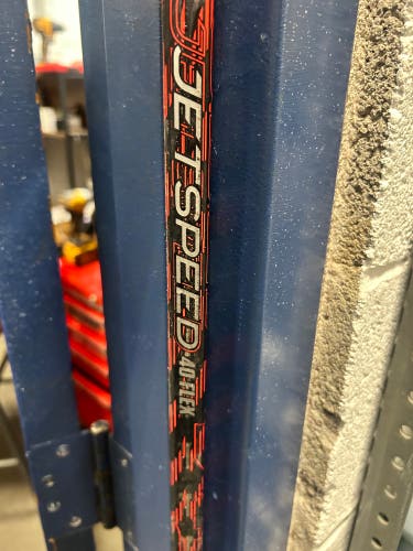 Junior CCM JetSpeed Right Handed Hockey Stick P29 40 Flex (Used)