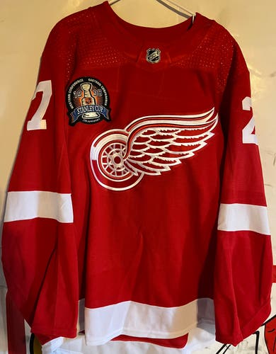 Adidas Detroit Red Wings Size 54 Men's Jersey (New) MIC