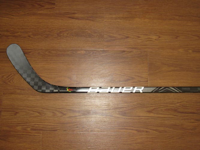 Senior Bauer Vapor Flylite Retail Version Right Handed SR RH Hockey Stick P92 102 Flex Used