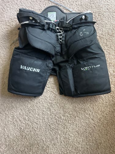 Junior Medium Vaughn Ventus SLR Hockey Goalie Pants (Used)