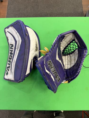 Senior Vaughn V6 2200 PRO Goalie Gloves & Blockers Regular Pro Stock (Used)